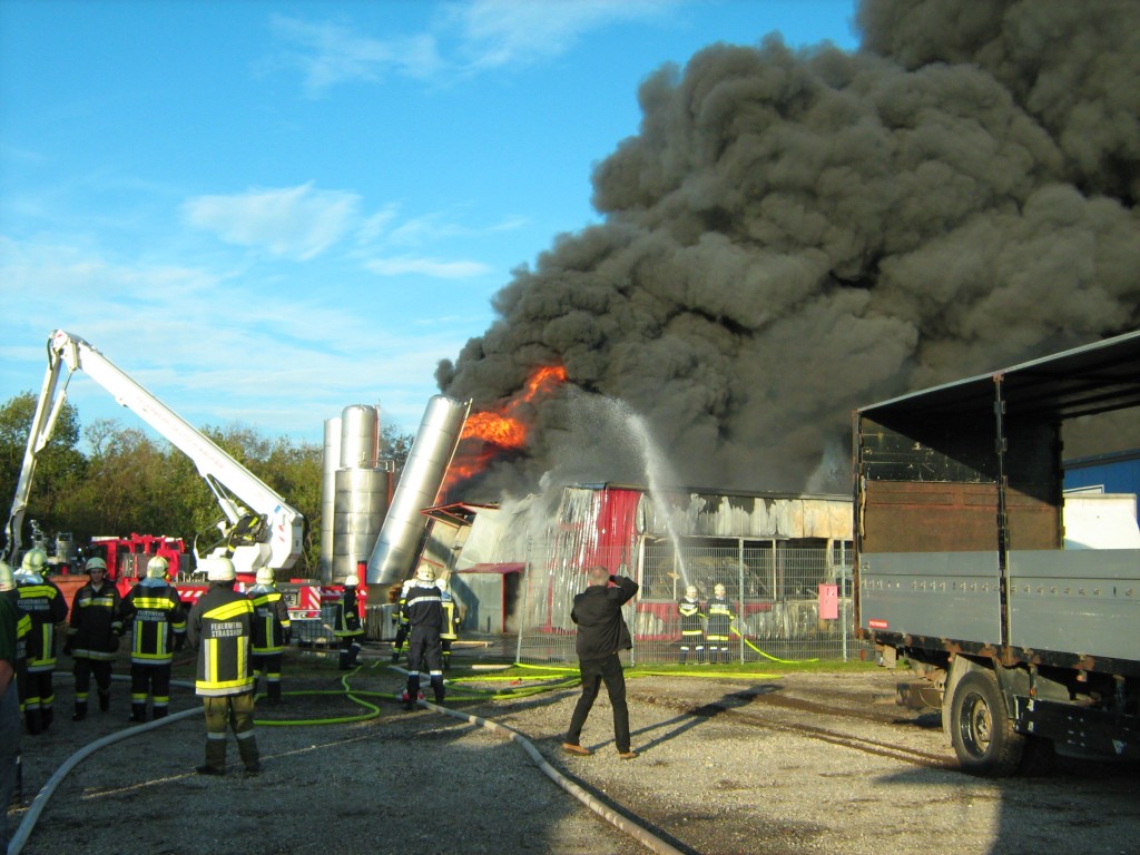 Brand im Gewerbegebiet Deutsch Wagram (2011)